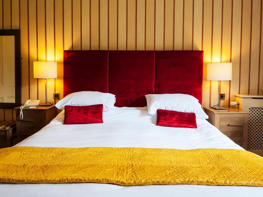 Hotel Fairyhill Reynoldston Zimmer foto
